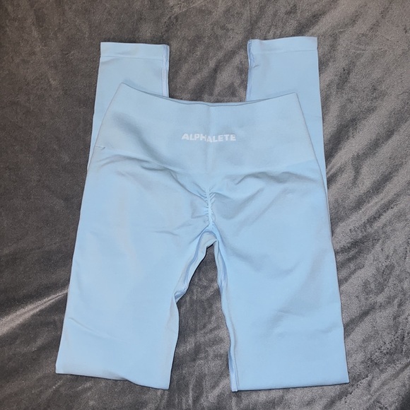 NWOT AMPLIFY LEGGING — Women's Seamless Scrunch Legging — ARCTIC BLUE - Picture 4 of 7